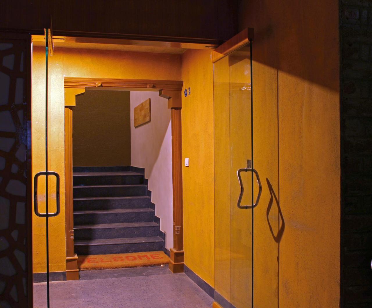 Rathna Square Βίλα Pollāchi Εξωτερικό φωτογραφία